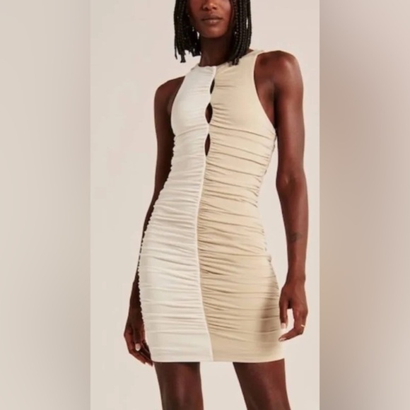 Abercrombie & Fitch Dresses & Skirts - Abercrombie and fitch size large Keyhole ruched mini dress cream and tan